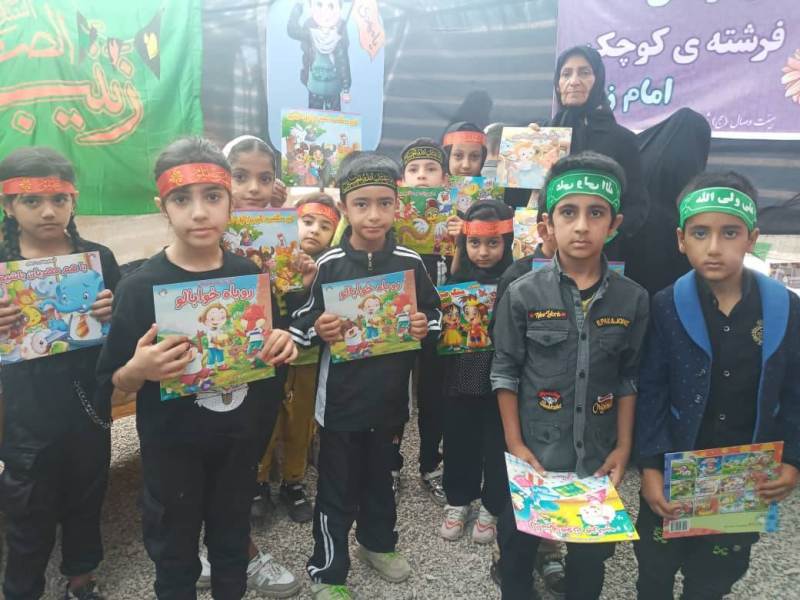 موکب فرهنگی کتابخانه عمومی انقلاب اسلامی شاهرود در مسیر پیاده‌روی اربعین