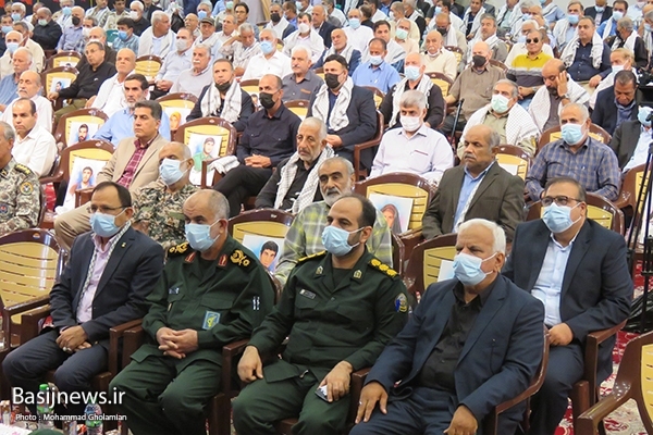 دشمن می‌خواهد به شکل غیر نظامی ایران را تحت سلطه درآورد