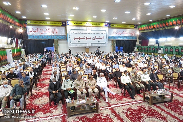 دشمن می‌خواهد به شکل غیر نظامی ایران را تحت سلطه درآورد