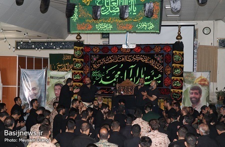 برگزاری مراسم روضه سرور و سالار شهیدان در تیپ آل محمد(ص)