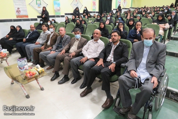 کار معلم، جهاد در راه آموزش ارزش‌های دینی است/ تقدیر از اساتید برگزیده علمی پژوهشی بسیج اساتید استان بوشهر