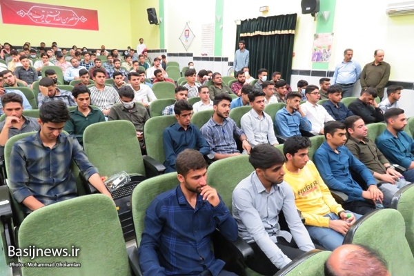 کار معلم، جهاد در راه آموزش ارزش‌های دینی است/ تقدیر از اساتید برگزیده علمی پژوهشی بسیج اساتید استان بوشهر