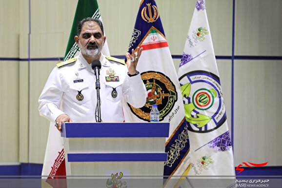 رمز موفقیت نیروهای مسلح کشور گوش دادن به فرامین رهبری است