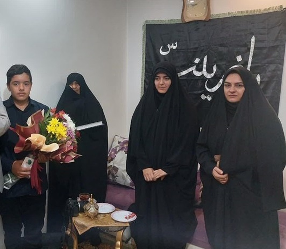 گفت وگو با خانواده شهید مدافع امنیتی که سال ها رزمنده مدافع حرم در سوریه بود