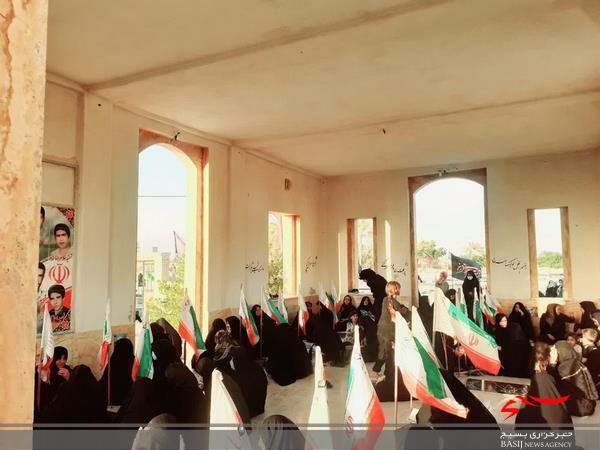 همایش پیاده روی خواهران بسیجی در دلوار