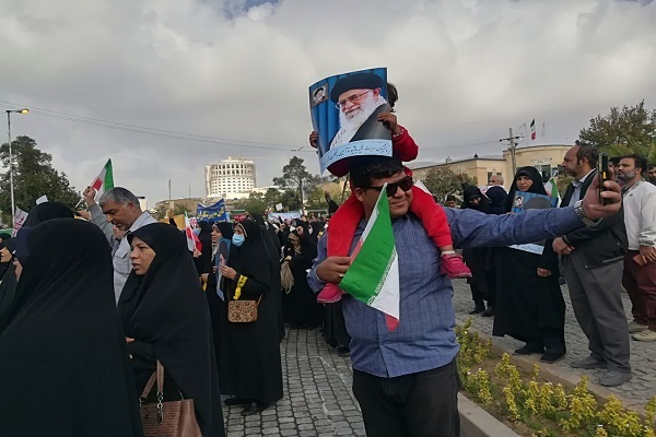 مردم شیراز بیعتی دوباره با آرمان‌های انقلاب، شهدا و رهبری را نشان دادند