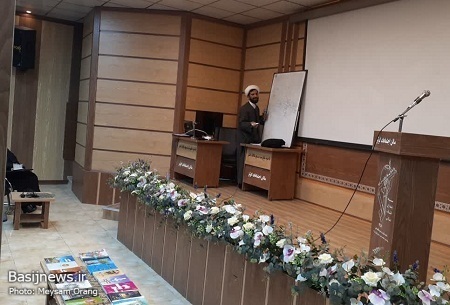 نشست تبیینی و بصیرتی با موضوع انقلاب اسلامی و اغتشاشات در جامعه برگزار شد
