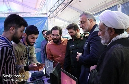 بازدید شهردار تهران و فرمانده سپاه تهران از چهارمین رویداد تولید محتوای دیجیتال بسیج تهران بزرگ