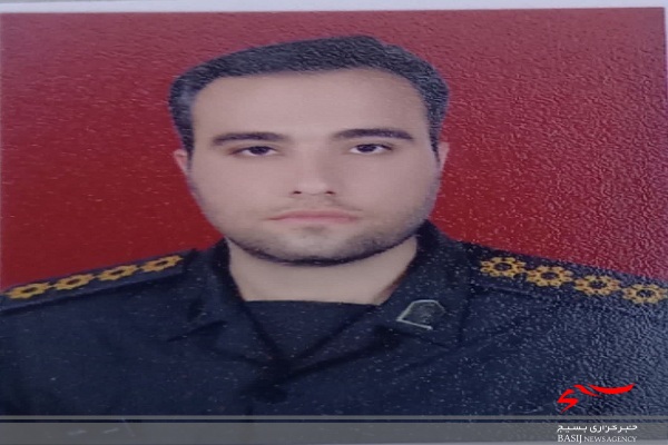 سردار سلیمانی با خانواده شهید نظری در ملایر از شهدای امنیت دیدار کرد