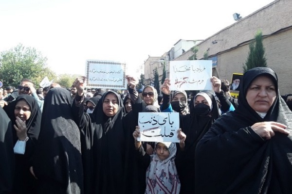 راهپیمایی مردم شیراز در محکومیت جنایت تروریستی شاهچراغ (ع)