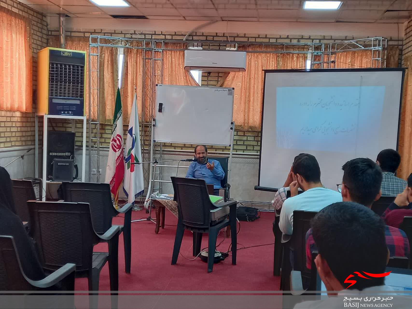 دوره آموزشی تاسیس و رشد نشریات دانشجویی در قم برگزار شد دوره آموزشی تاسیس و رشد نشریات دانشجویی در قم برگزار شد