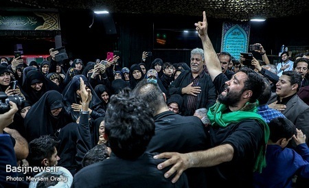 وداع با پیکر شهید مدافع امنیت آرمان علی‌وردی