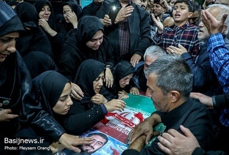 وداع با پیکر شهید مدافع امنیت آرمان علی‌وردی