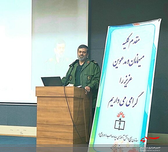 امروز دانشجو و دانشگاه با حفظ خط قرمز های انقلاب، تصمیم ساز و موثر است