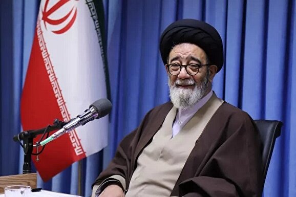 وحدت حوزه و دانشگاه راهبردی جدی در تعالی و تداوم انقلاب است وحدت حوزه و دانشگاه راهبردی جدی در تعالی و تداوم انقلاب است