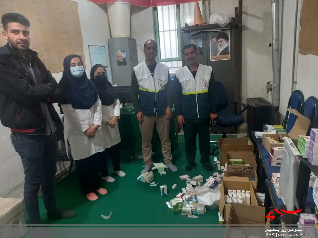 استقبال مردم از اردوی جهادی بسیج جامعه پزشکی در یاسوج / بیش از 400 نفر خدمات رایگان دریافت کردند +( تصاویر)
