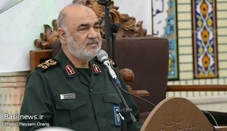 دیدار فرمانده کل سپاه پاسداران با بسیجیان پایگاه مقاومت بسیج شهید همت در ناحیه کربلا