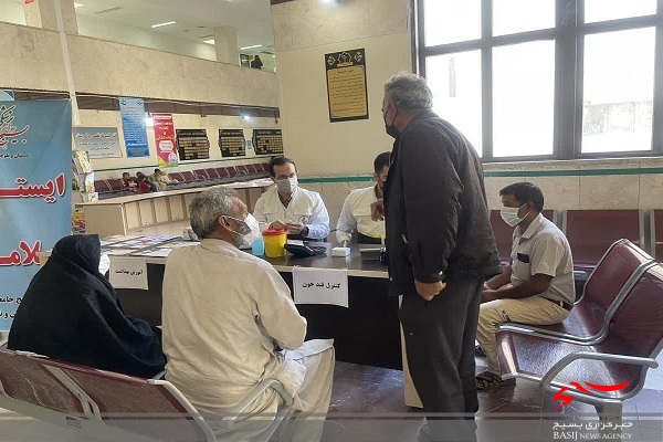 برپایی ایستگاه سلادمت رايگان توسط پزشکان بسيجي