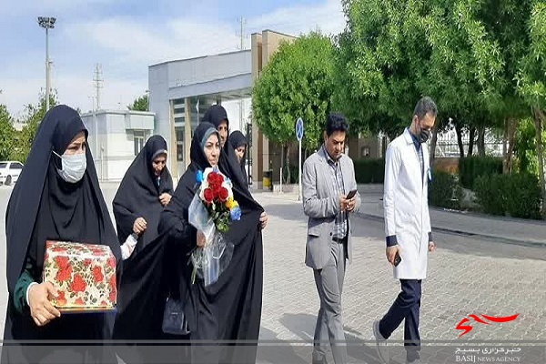 تقدیر از پرستاران بیمارستان به مناسبت ولادت حضرت زینب (س) و روز پرستار+عکس
