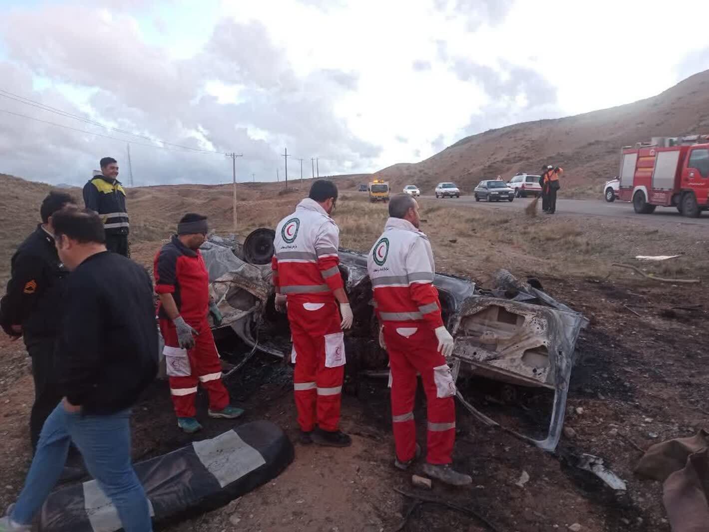 ٢تصادف در جاده های زنجان ١٣ فوتی و مصدوم برجا گذاشت