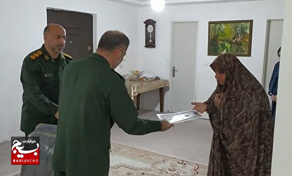 دیدار نوروزی فرمانده سپاه کربلا با خانواده شهدا و جانبازان در چالوس