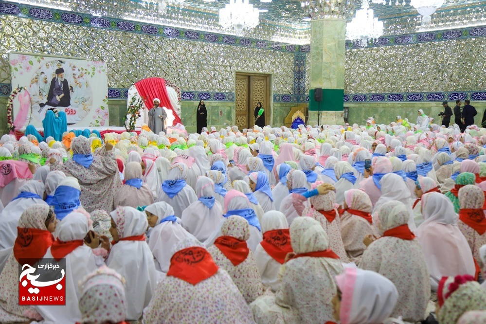 «جشن روزه اولی‌ها» در حرم بانوی کرامت برگزار شد