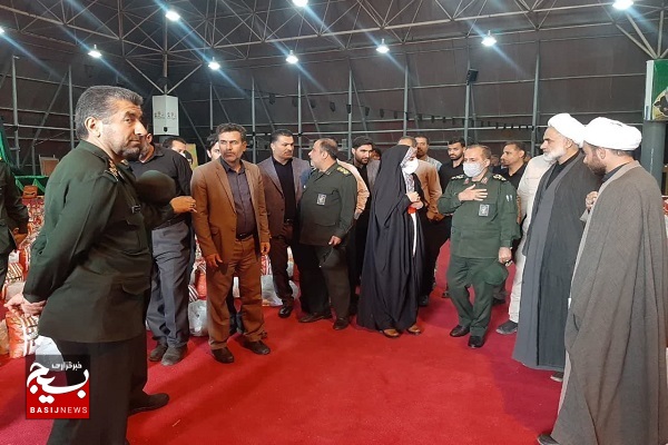 رزمایش بزرگ کمک مومنانه با توزیع ۸۰ هزار بسته معیشتی در شمال غرب شیراز