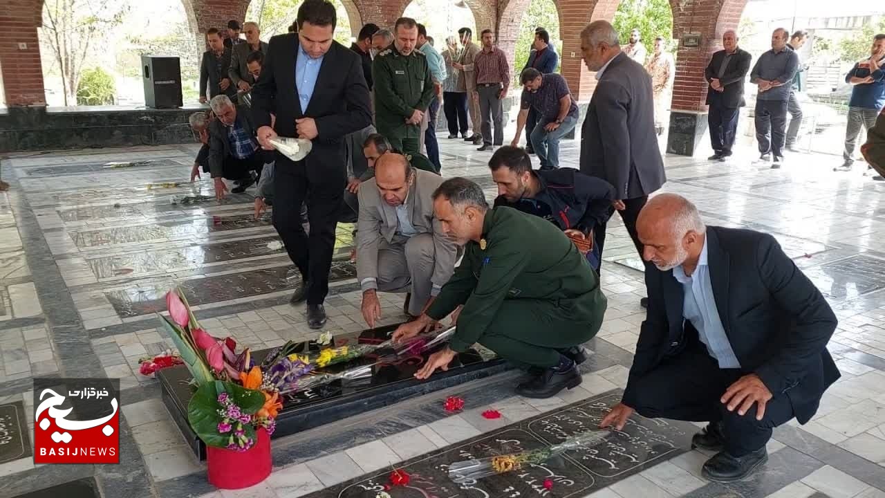 ادای احترم به مقام سردار طوسی از سوی ورزشکاران مازندران