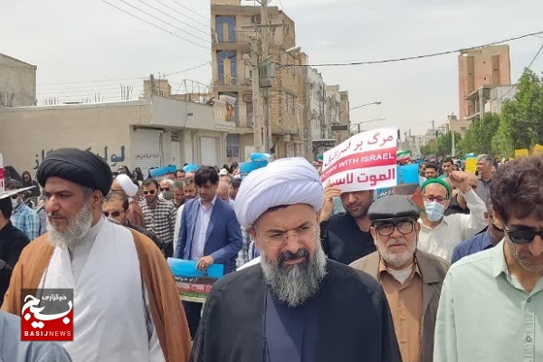 راهپیمایی روز قدس همزمان با سراسر کشور در شهر خورموج برگزار شد