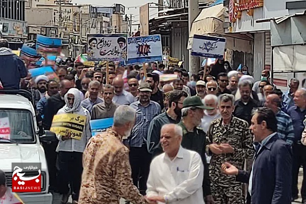 راهپیمایی روز قدس همزمان با سراسر کشور در شهر خورموج برگزار شد
