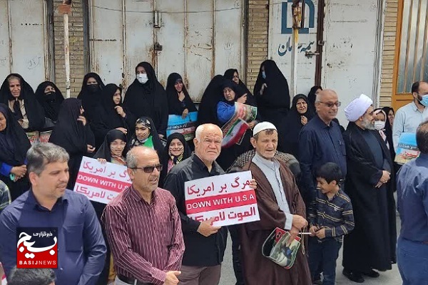 راهپیمایی روز قدس همزمان با سراسر کشور در شهر خورموج برگزار شد