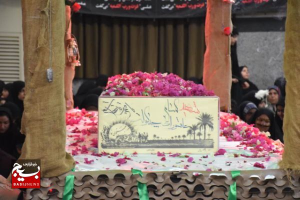 برگزاری مراسم استقبال و وداع با یک شهید گمنام در شهر عسلویه