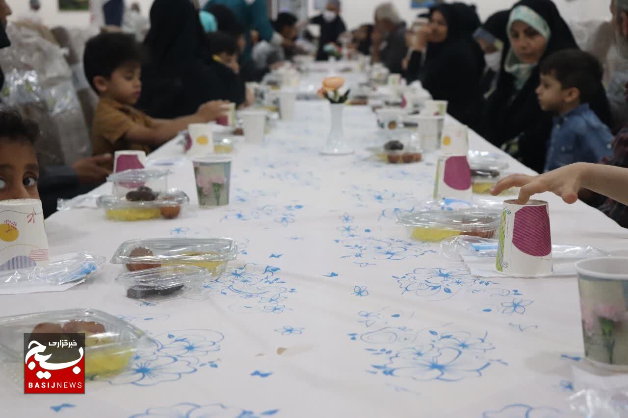 ضیافت افطاری میهمانان امام مهربانی ها در خرمشهر