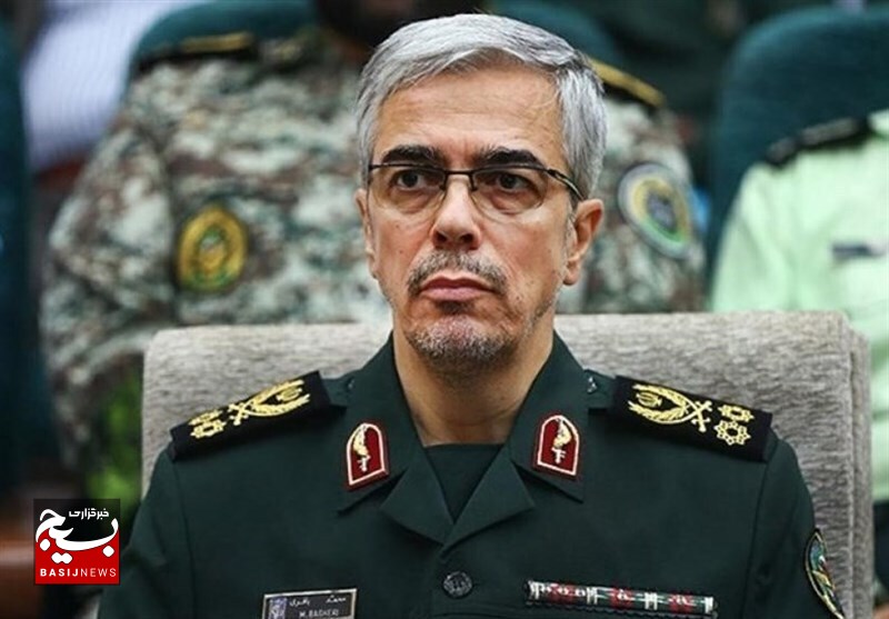 ارتش جمهوری اسلامی از جلوه‌های اقتدار، امنیت و سربلندی کشور است