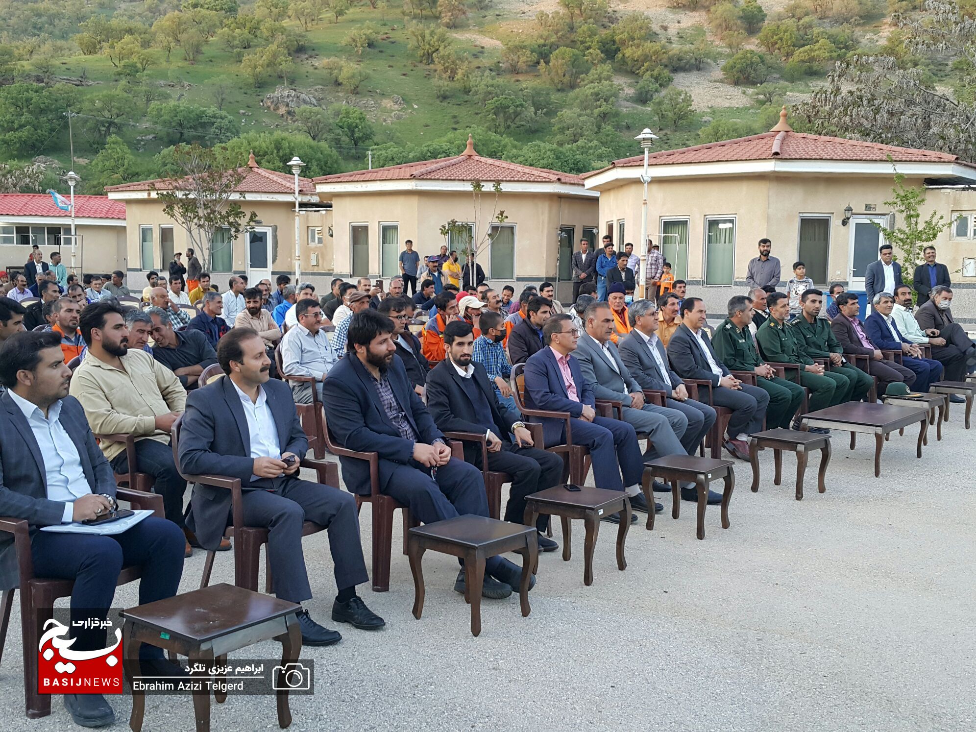 تکریم پاکبانان شهرداری یاسوج با ۳ ویژه برنامه/شادمانی پاکبانان از اقدام بسیج کارگری و بسیج سازندگی سپاه فتح