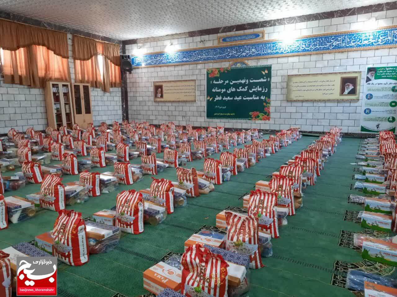 رزمایش همدلی با اهدا ۱۲۰۰ بسته حمایتی و ۱۰۰۰ کفش و لباس در خرمشهر