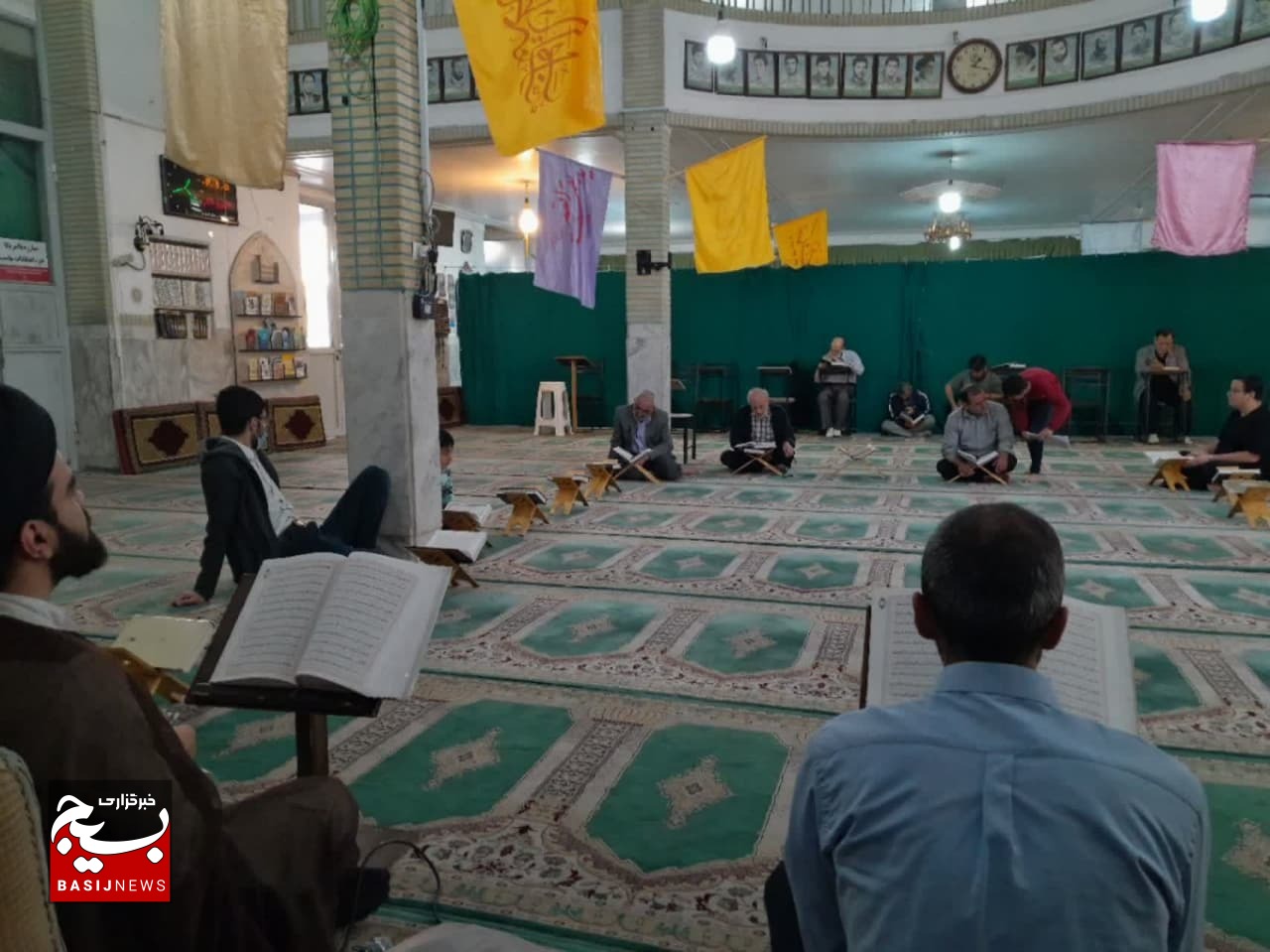برپایی محفل انس با قرآن در مسجد امام رضا(ع) محله زنبیل آباد قم