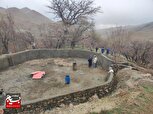 استخر ذخیره آب کشاورزی روستای آرزومند به دست بسیجیان فراهانی در حال ساخت است