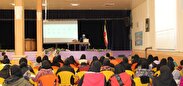 نشست بصیرتی با موضوع حقوق زن،  با حضور دکتر قدیری ابیانه در نجف آباد برگزار شد