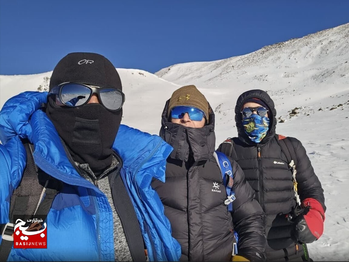 چهار کوهنورد نمینی قله آراگاتس ارمنستان را فتح کردند