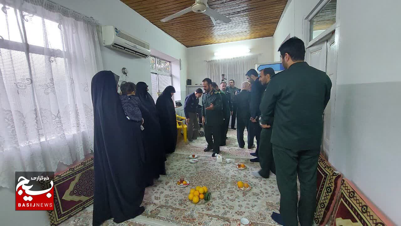 دیدار  فرمانده سپاه قدس گیلان با  خانواده شهیدان اصغری خواه و حق بین و املاکی