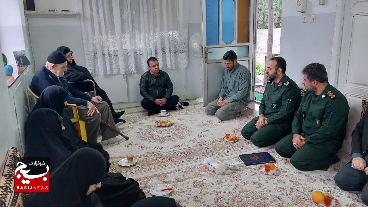 دیدار  فرمانده سپاه قدس گیلان با  خانواده شهیدان اصغری خواه و حق بین و املاکی