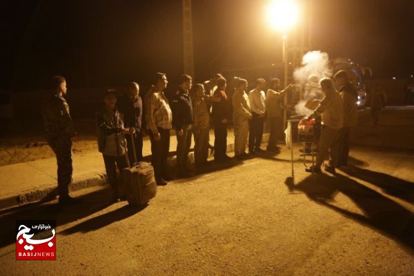برگزاری مراسم شبی با شهدا  دانش آموزان عسلویه در شرق کارون