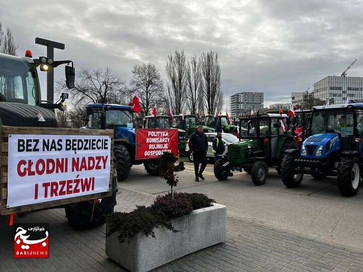 آغاز تمرین کشاورزان لهستانی برای اعتصاب عمومی