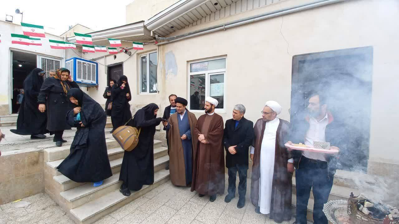 آیین اعزام دانش آموزان اعتکاف رجبیه شهرستان ملارد به کربلای معلی برگزار شد