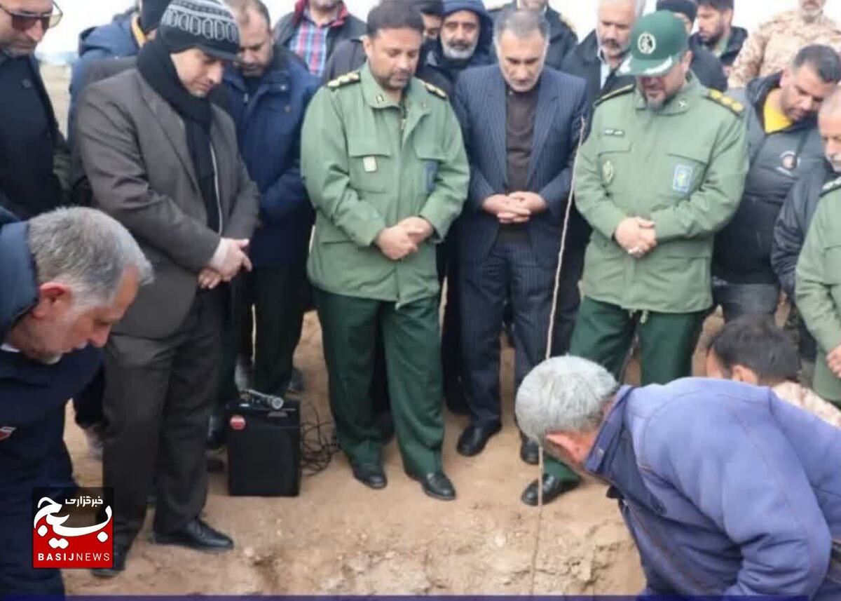 کاشت ۴ هزار نهال مثمر در روستای شیرازک تاکستان با حمایت بسیج سازندگی