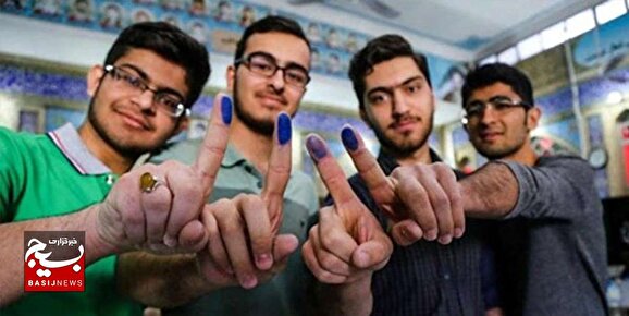 حضور ۲۹۸ دانش‌آموز رأی اولی در خلیل‌آباد