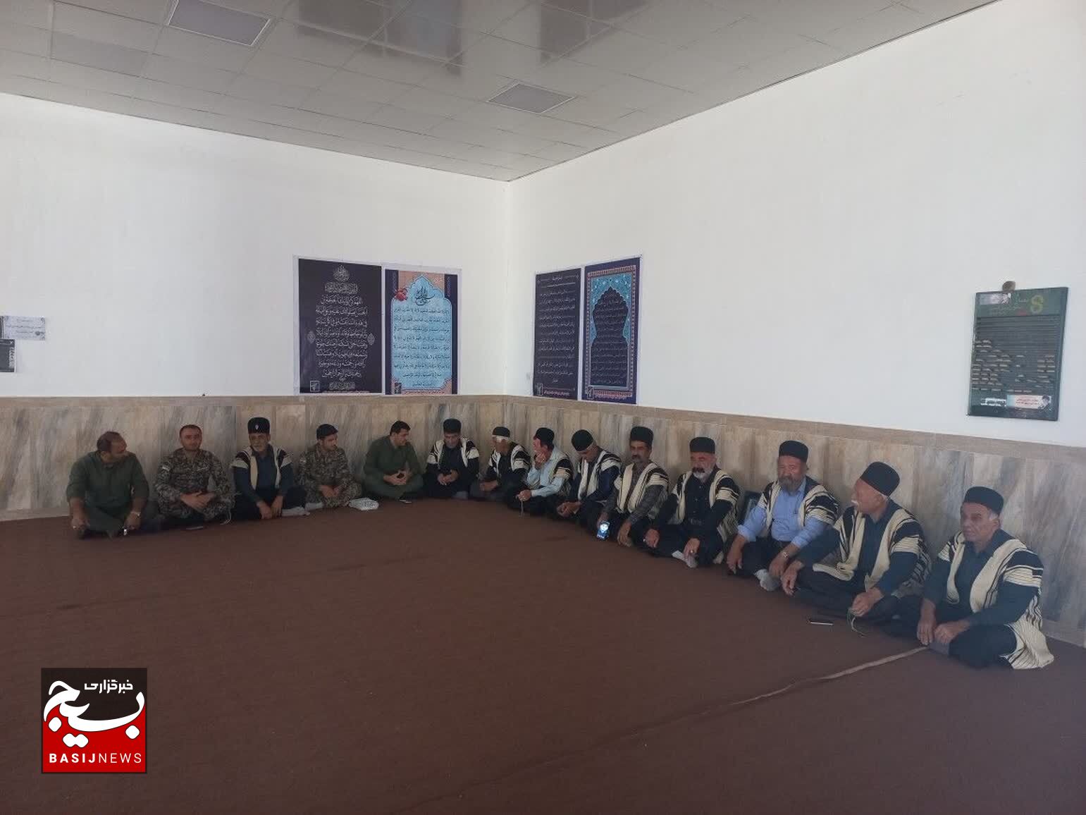 دیدار عشایر انقلابی با مسئول  دفتر نمایندگی ولی فقیه سپاه ناحیه لالی