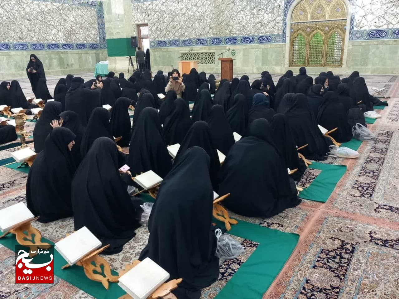 دختران برگزیده مسابقات قرآن، عترت و نماز ناحیه یک آموزشوپرورش قم تجلیل شدند دختران برگزیده مسابقات قرآن، عترت و نماز ناحیه یک آموزشوپرورش قم تجلیل شدند