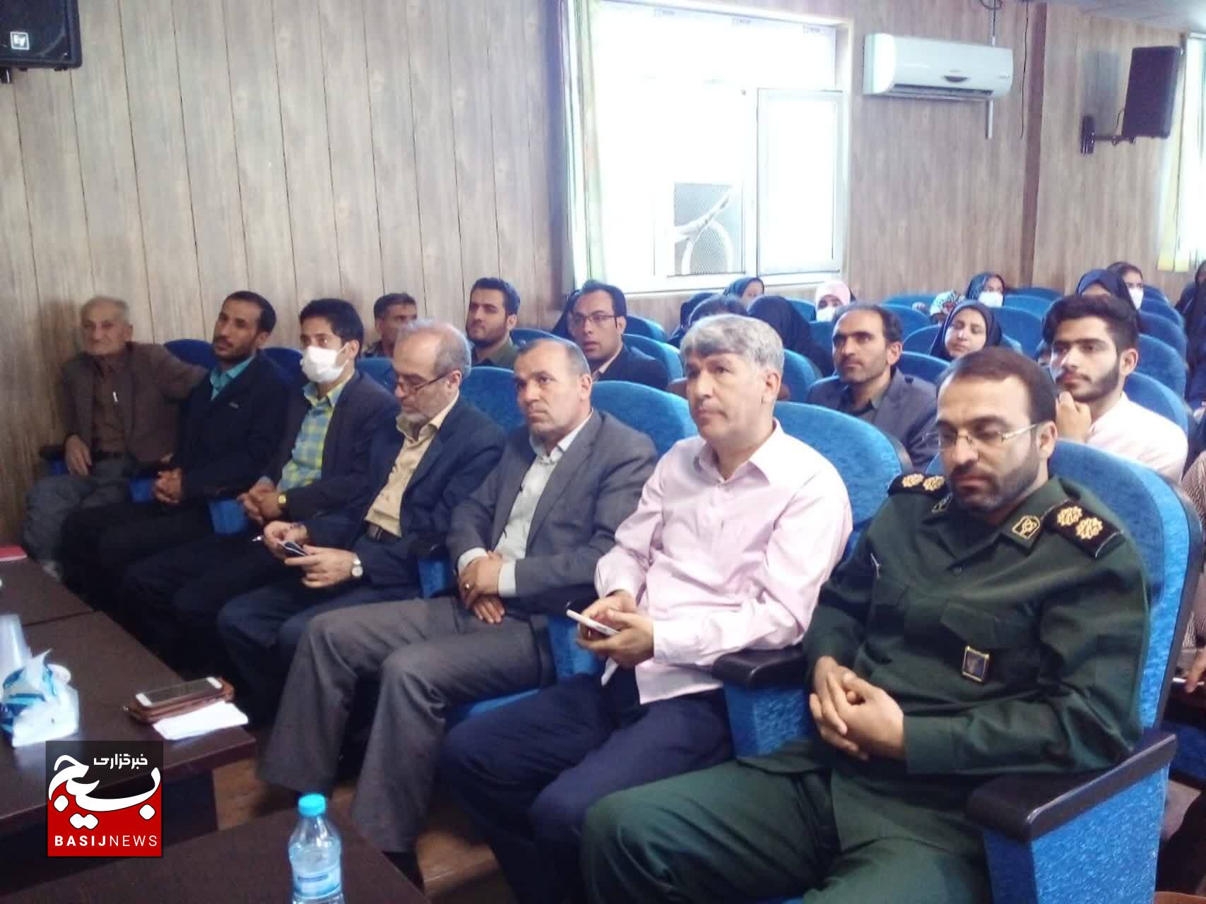 برگزاری سلسله نشستهای جهاد تبیین با محوریت سواد رسانه در شهرستان قدس برگزاری سلسله نشستهای جهاد تبیین با محوریت سواد رسانه در شهرستان قدس